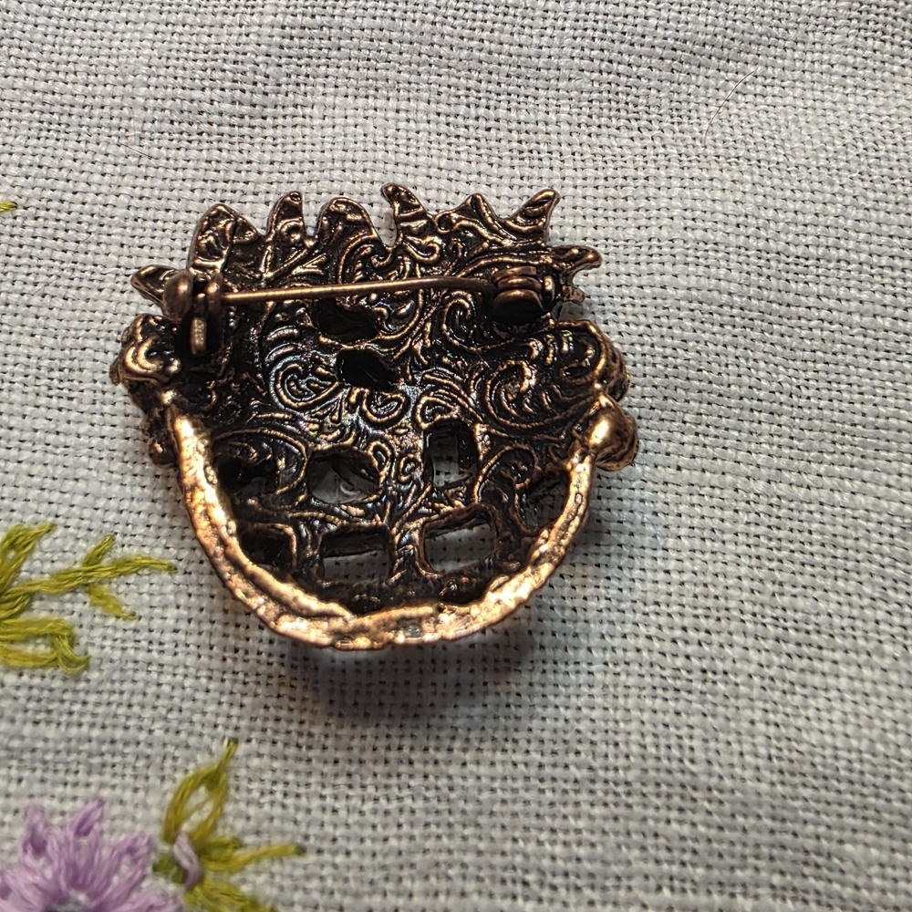 Vintage Floral Basket With Multicolored Rhinestones - Picture 4 of 4